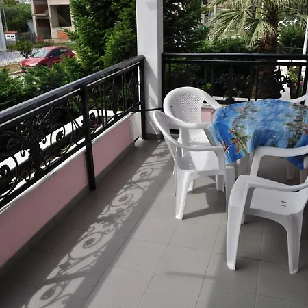 公寓式酒店 Irini